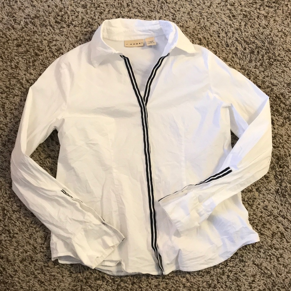 White dress shirt